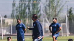 Alfredo Berti, entrenador de Independiente Rivadavia prepara el equipo para jugar ante Defensa y Justicia. Alfredo Berti, entrenador de Independiente Rivadavia prepara el equipo para jugar ante Defensa y Justicia.