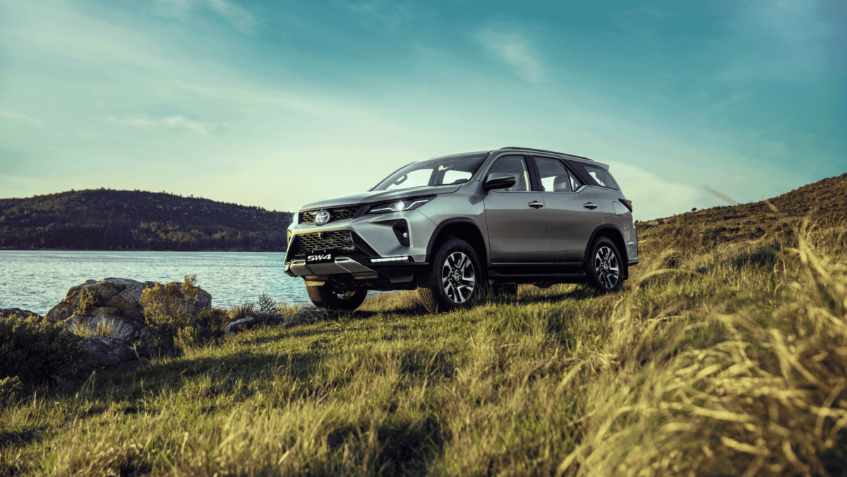 La Toyota SW4 tiene ahora una competidora directa en el mercado. La Toyota SW4 tiene ahora una competidora directa en el mercado.