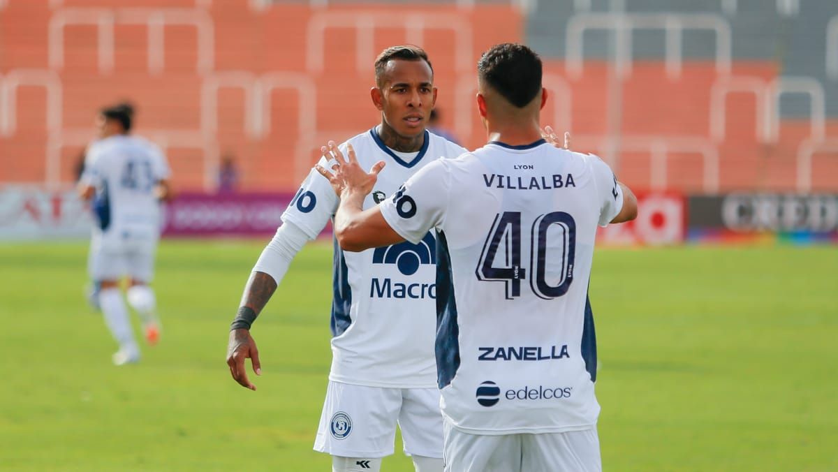 Sebastián Villa y el paraguayo Iván Villalba, de la Lepra. Sebastián Villa y el paraguayo Iván Villalba, de la Lepra.