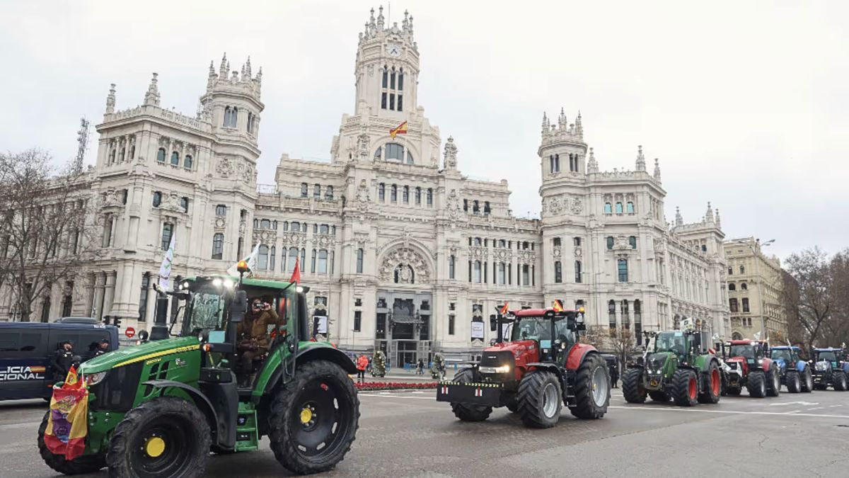 Miles de agricultores protestaron contra el acuerdo UE-Mercosur en el centro de Madrid