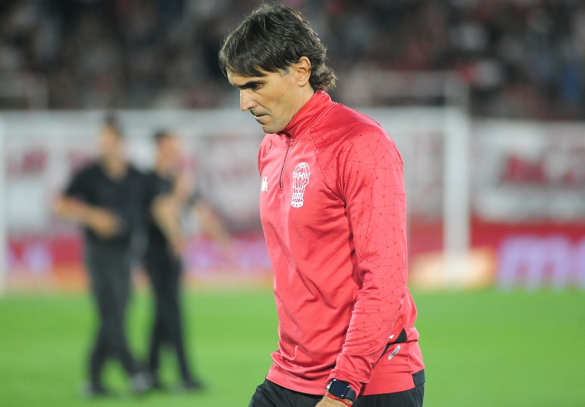 Diego Martínez está más cerca de Boca tras haber dejado Huracán Diego Martínez está más cerca de Boca tras haber dejado Huracán