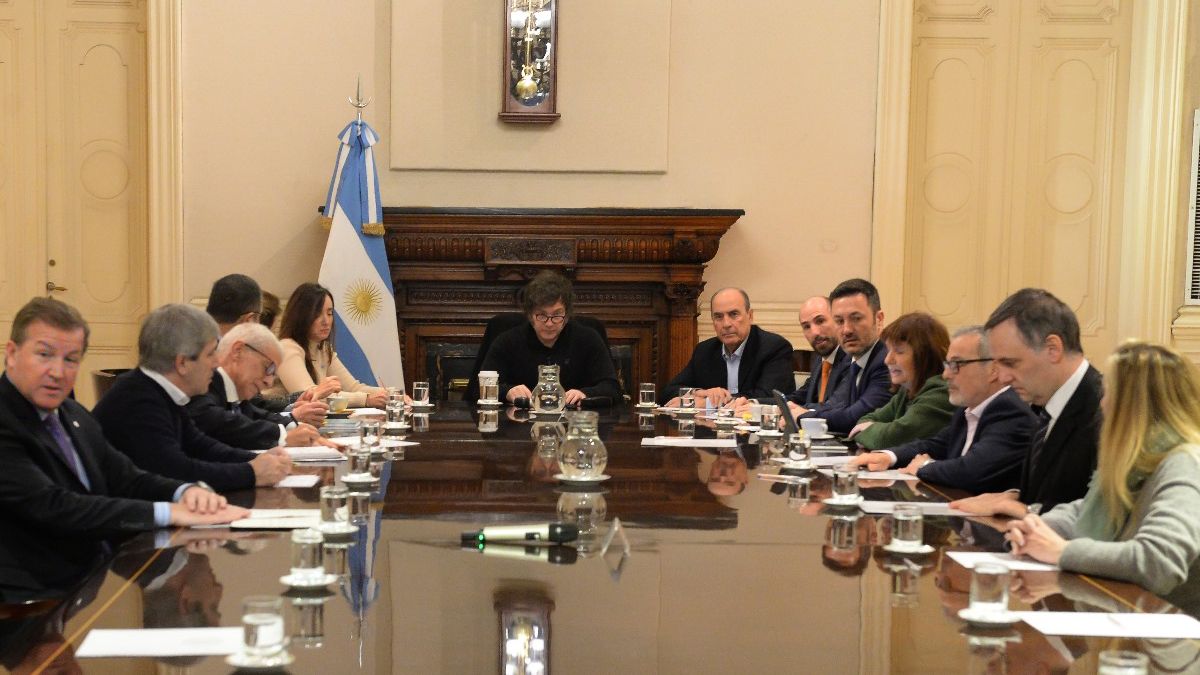 Javier Milei encabezó este martes la reunión de Gabinete sin la cuestionada ministra de Capital Humano, Sandra Pettovello.