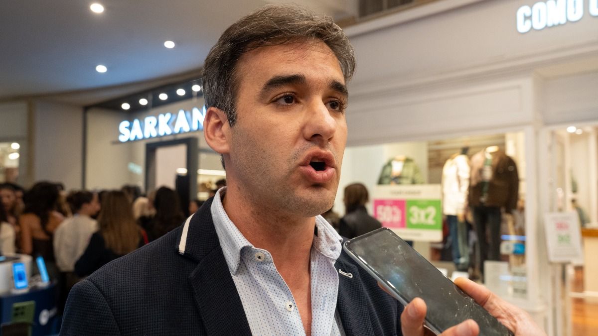 Javier Fornasari, dueño del local en Palmares junto con su hermano, explicó cómo surgió el proyecto de volver a traer a Mendoza una de las marcas más prestigiosas de Argentina. Javier Fornasari, dueño del local en Palmares junto con su hermano, explicó cómo surgió el proyecto de volver a traer a Mendoza una de las marcas más prestigiosas de Argentina.
