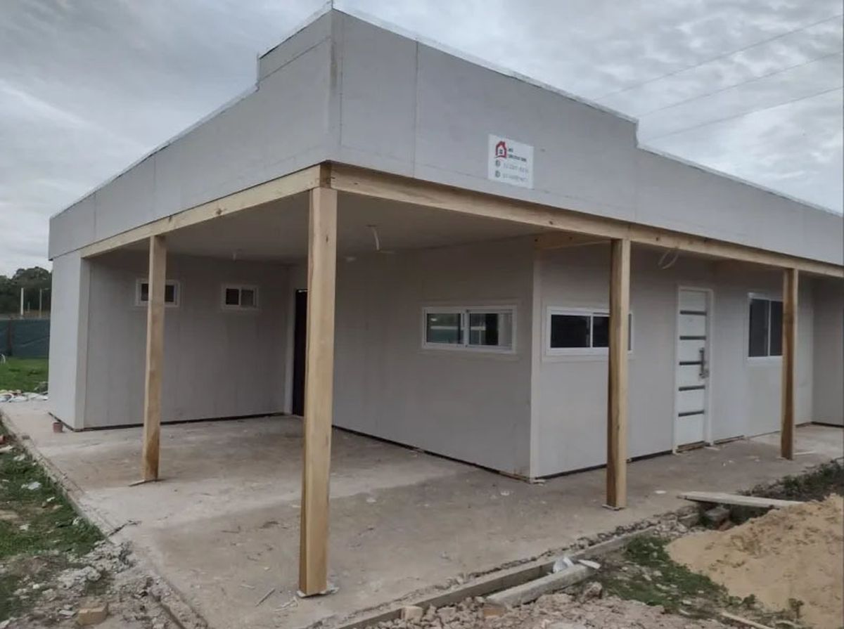 Otro modelo de casa prefabricada que venden en Mercado Libre. Otro modelo de casa prefabricada que venden en Mercado Libre.