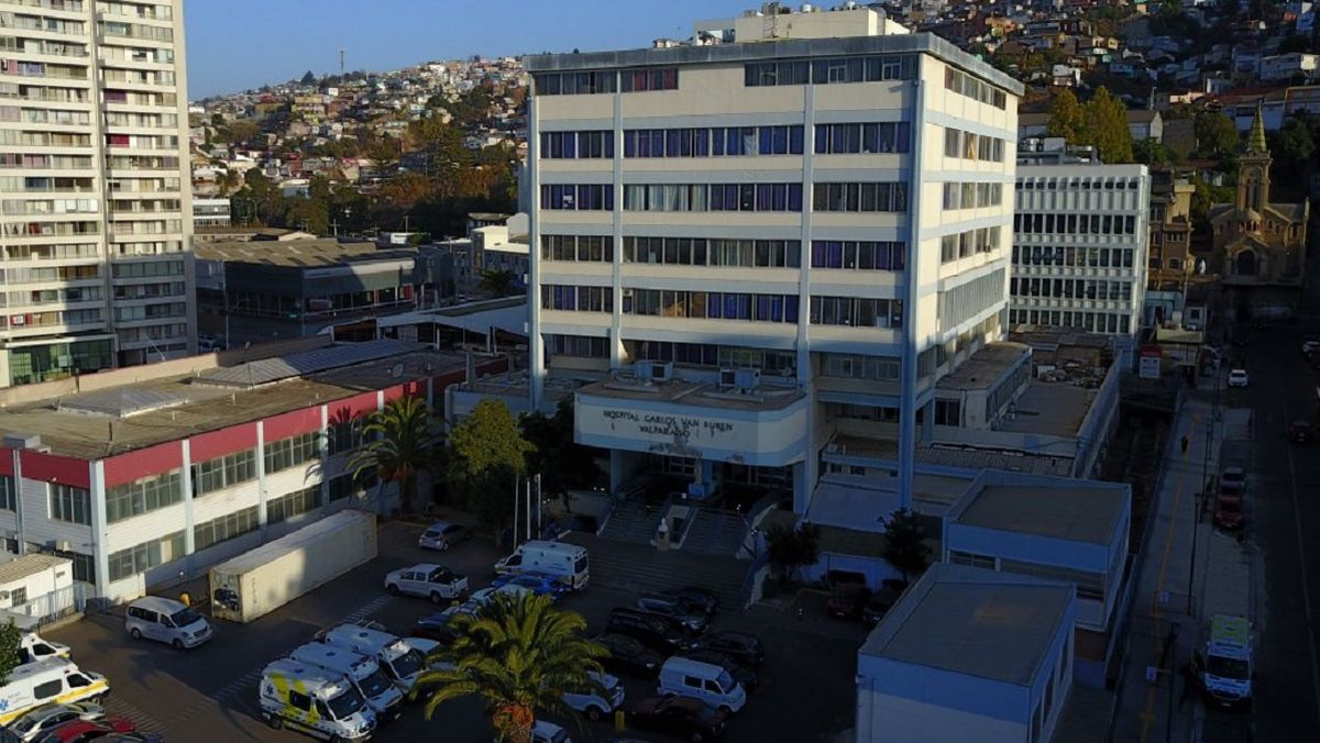 Miguel Nicolás trabaja como cirujano en el hospital Carlos Van Buren en Chile.