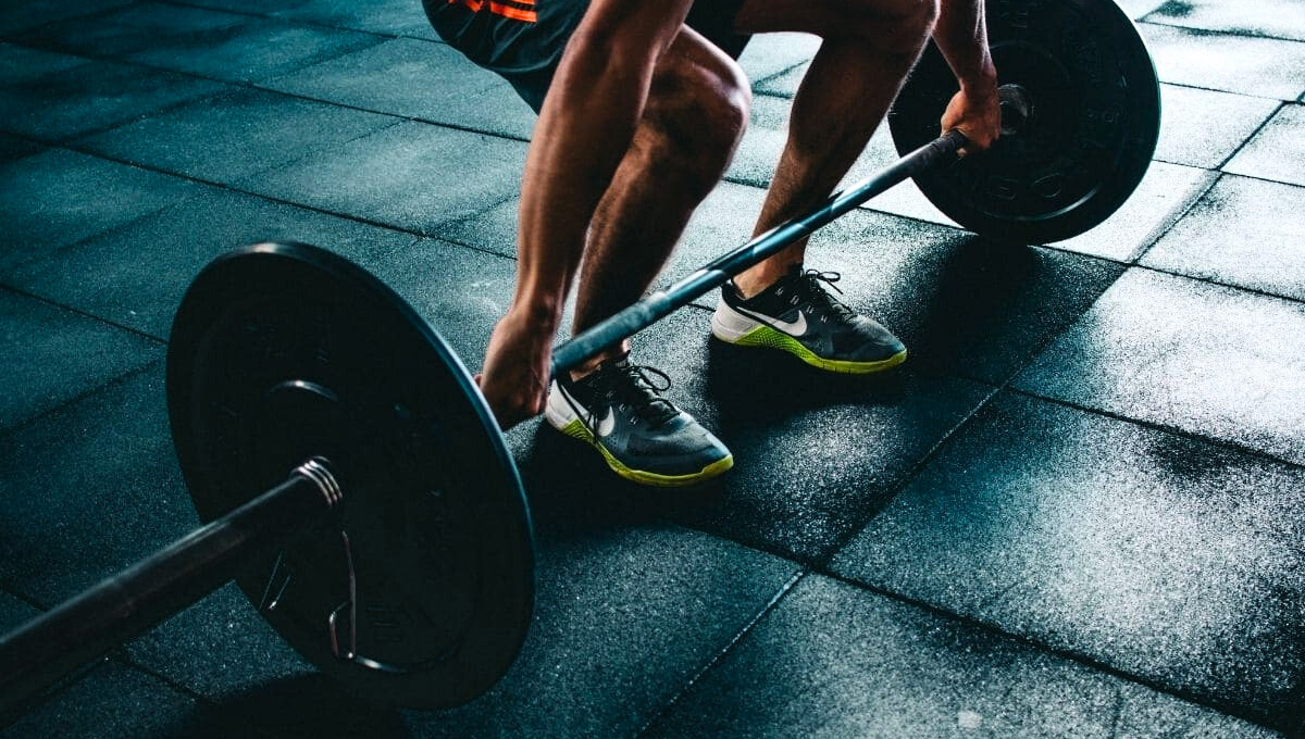 En su definición, el CrossFit es un método de entrenamiento basado en ejercicios constantemente variados