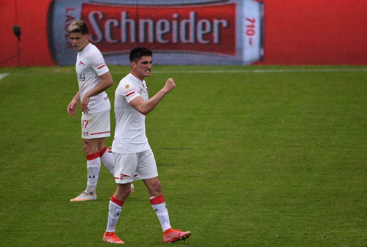 Estudiantes (foto) y Col&oacute;n, ganaron en la fecha 12 de la Liga Profesional de F&uacute;tbol.