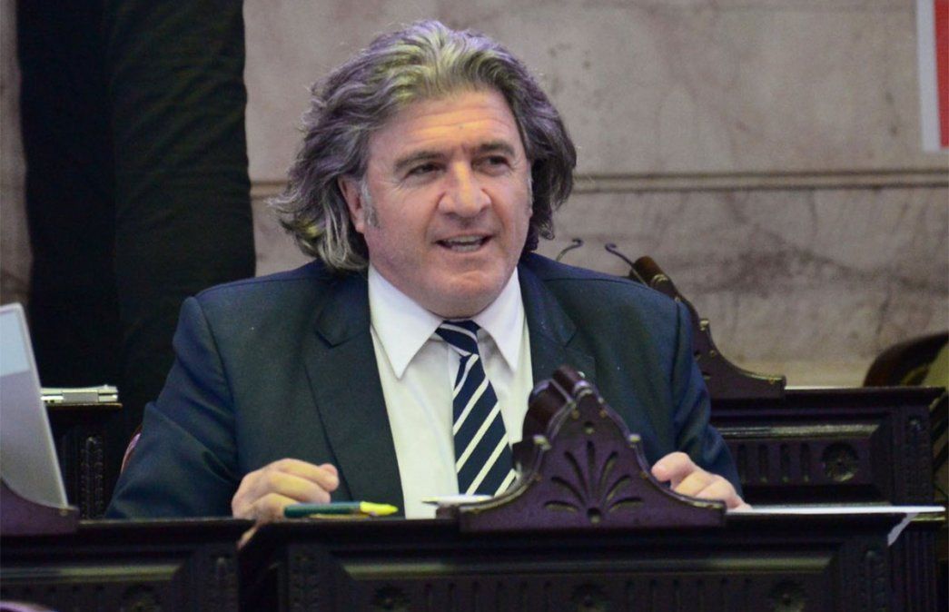 Militantes provida agredieron a José Luis Ramón, que votó en contra del aborto legal en su momento. Foto: NA.