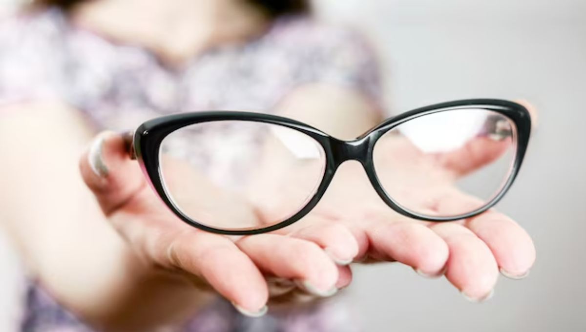 Los mejores trucos para eliminar las marcas y rayones de los lentes