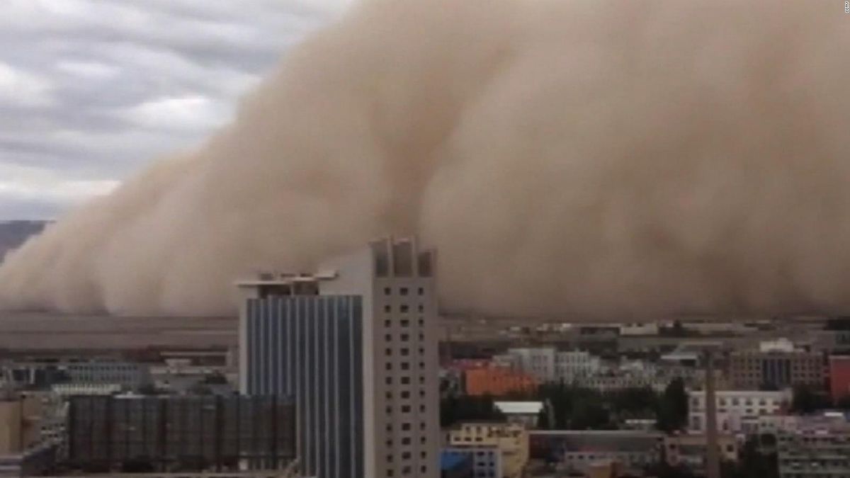 Ciudad tapada. Video: una tormenta de arena tapó a una ciudad entera.