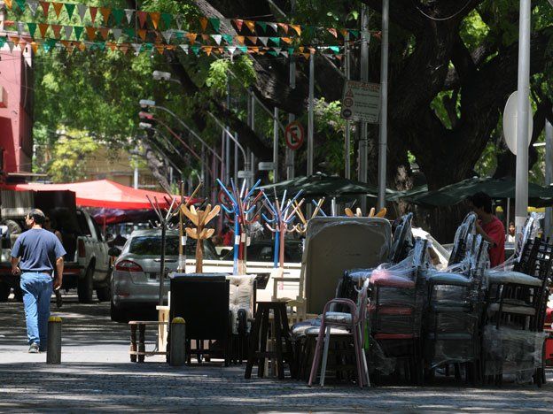 El sector de la Alameda forma parte de este proyecto que busca reactivar esa zona comercial, patrimonial y cultural de la Ciudad de Mendoza. El sector de la Alameda forma parte de este proyecto que busca reactivar esa zona comercial, patrimonial y cultural de la Ciudad de Mendoza.