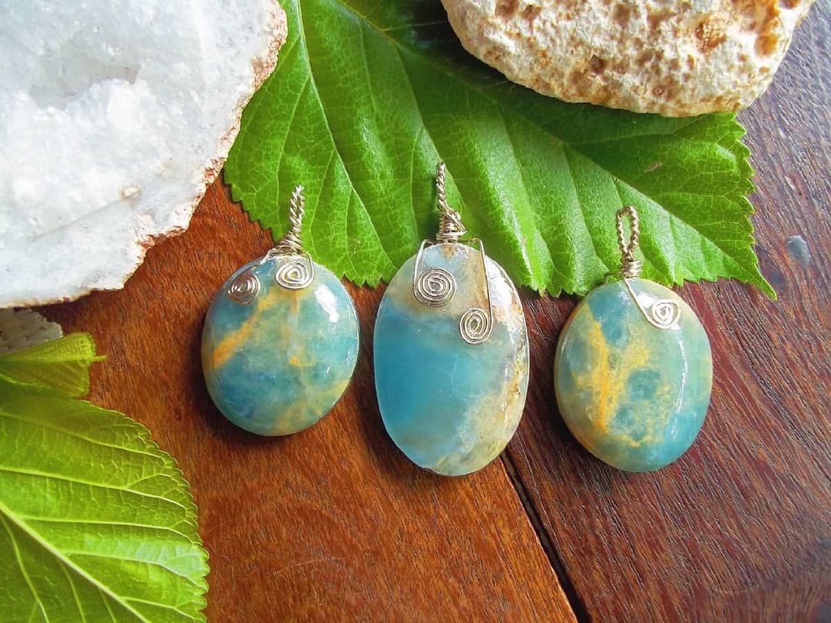 Piedra preciosa ónix cielo. Piedra preciosa ónix cielo.