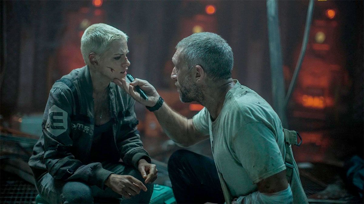 Kristen Stewart y Vincent Cassel son los protagonistas de Amenaza en lo profundo. Kristen Stewart y Vincent Cassel son los protagonistas de Amenaza en lo profundo.