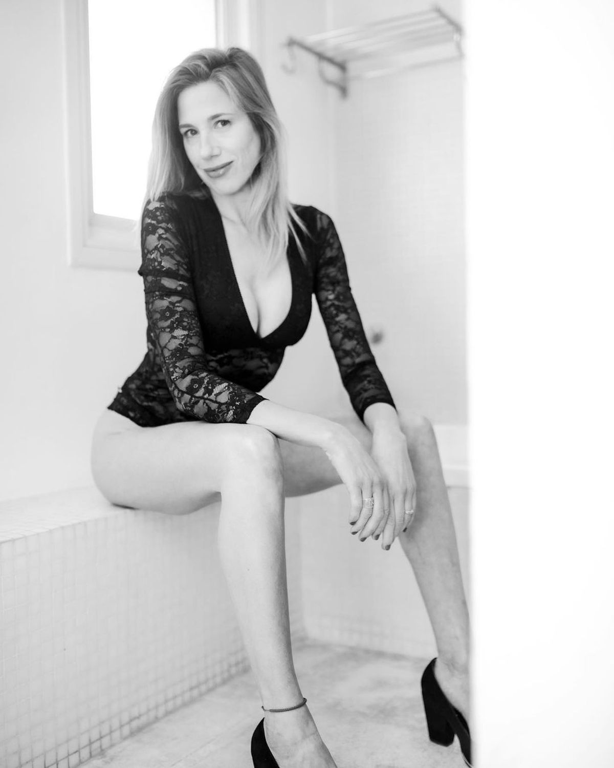 La foto de Alina Moine en body cavado y transparente que enloqueció a los fans.