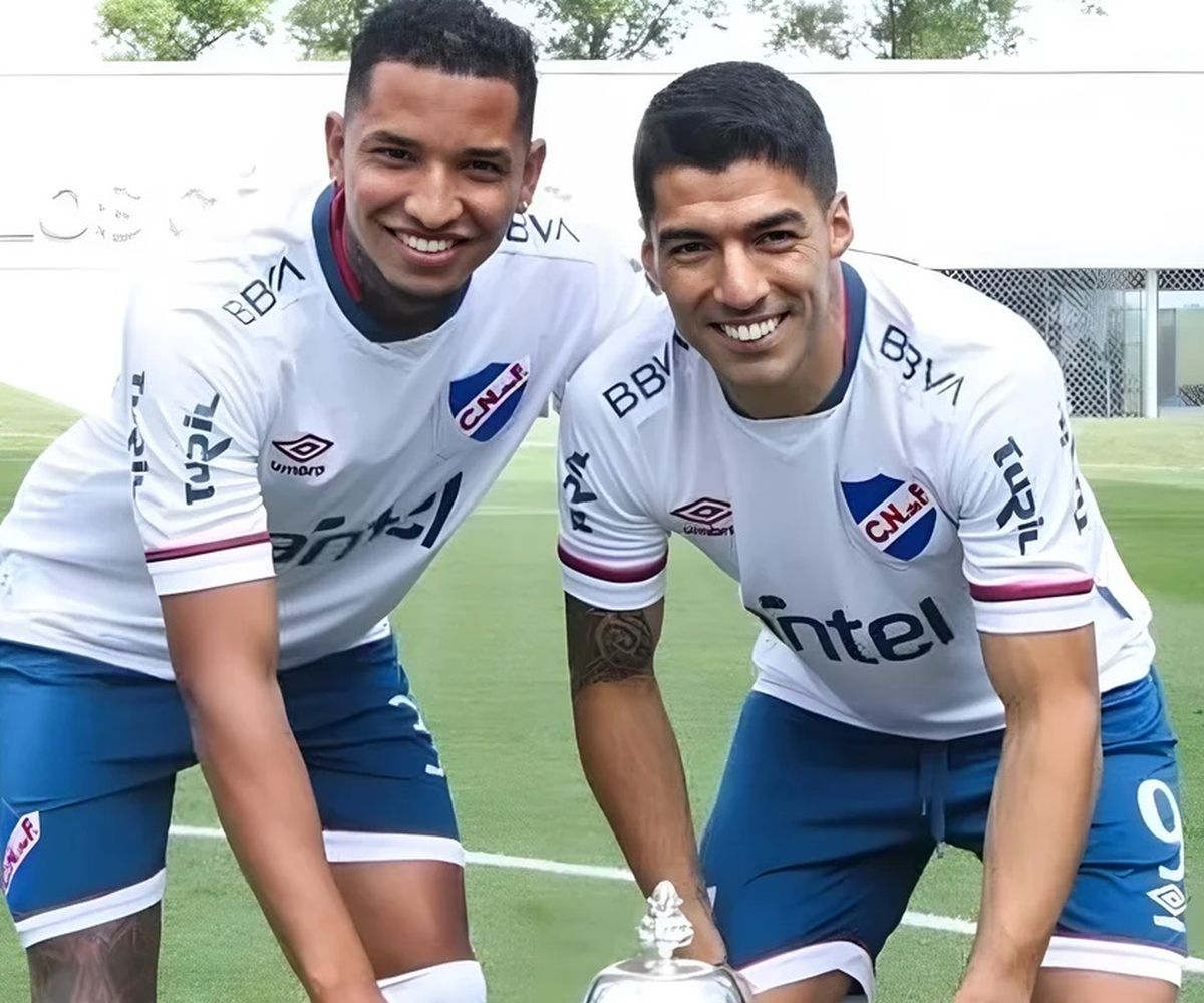 Luis Suarez compartió equipo en Nacional con Juan Izquierdo hace algunos meses. Luis Suarez compartió equipo en Nacional con Juan Izquierdo hace algunos meses.