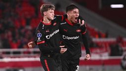 El Rojo goleó y clasificó a la siguiente instancia.