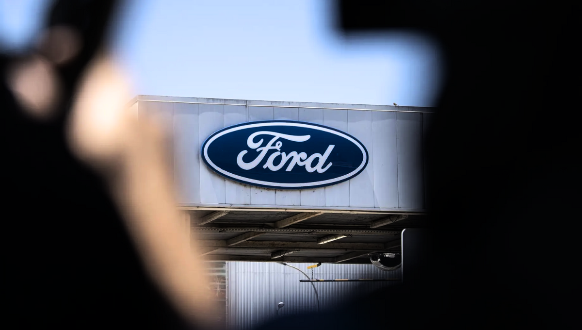 Ford llamó a no conducir más de 700.000 vehículos de su compañía