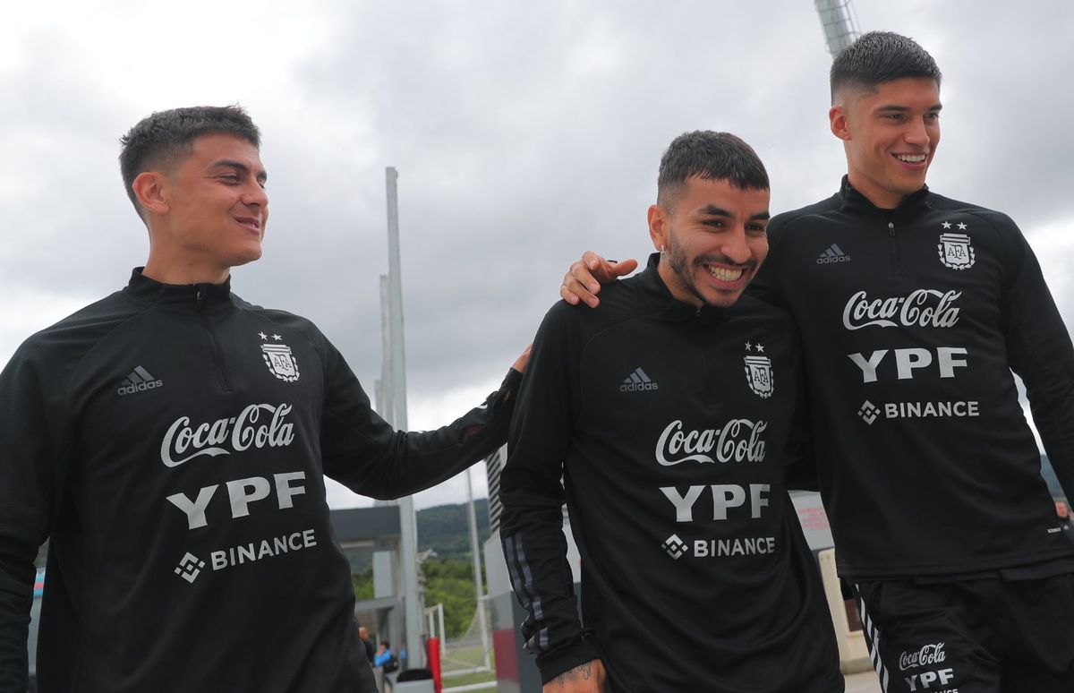 Paulo Dybala y los dos Correa, Ángel y Joaquín, quieren ganarse un lugar en el plantel