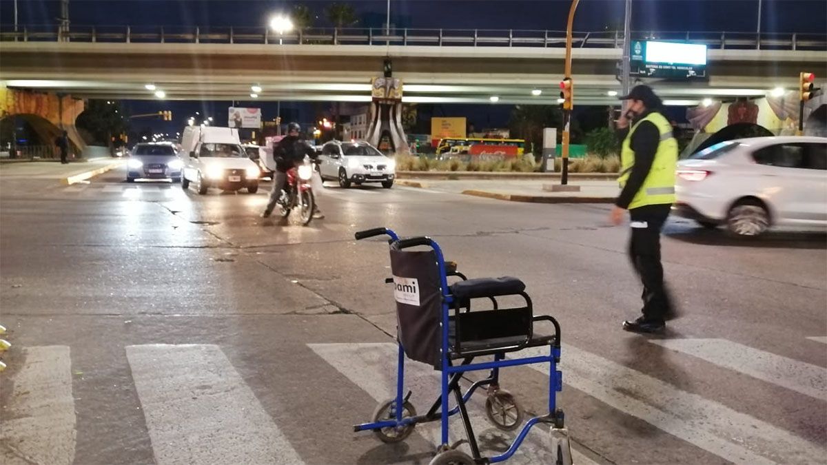 Transportistas de personas con discapacidad realizaron varias protestas en Mendoza, también junto a familiares de pacientes, para lograr la Ley y que se ajustaran sus honorarios.