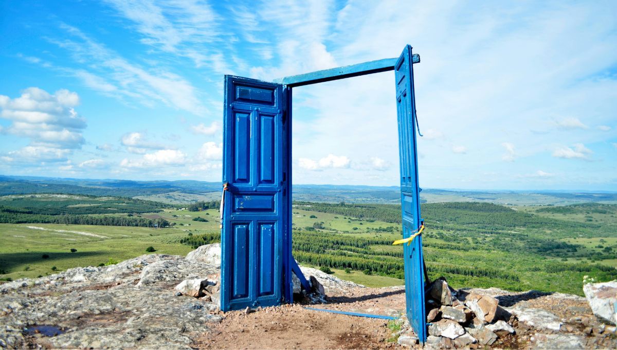 Reflexiona sobre tu ser y relaciones con una simple elección. Reflexiona sobre tu ser y relaciones con una simple elección.