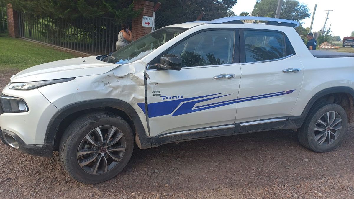 la camioneta Fiat Toro era conducida por un hombre de 81 años.