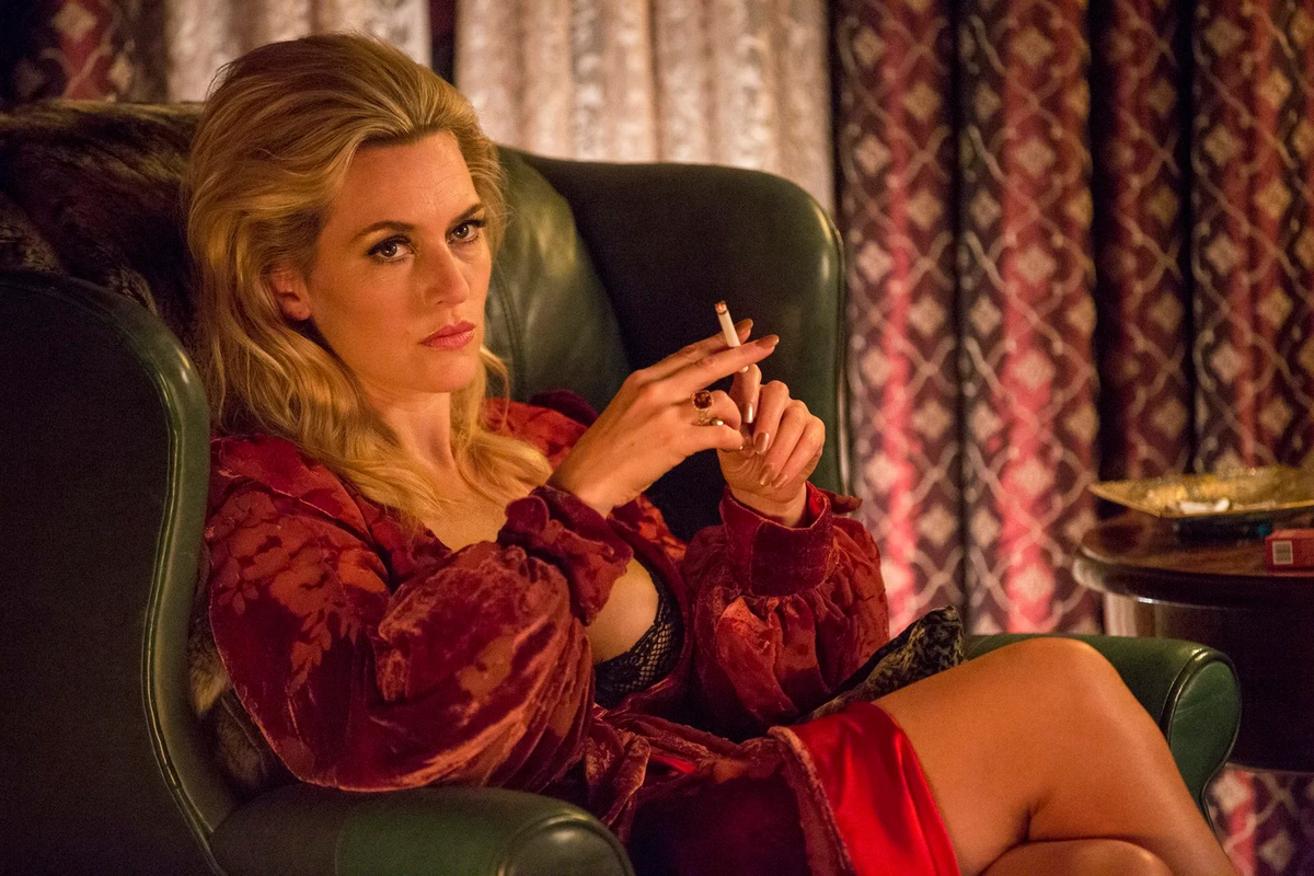Triple 9, la película de Netflix con un elenco estelar integrado por Kate Winslet y Gal Gadot que arrasa en la plataforma. Foto: gentileza sensacine. Triple 9, la película de Netflix con un elenco estelar integrado por Kate Winslet y Gal Gadot que arrasa en la plataforma. Foto: gentileza sensacine.