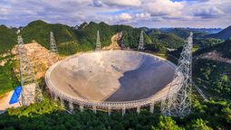 China construye el radiotelescopio más grande del mundo y es tres veces más sensible que cualquier otro China construye el radiotelescopio más grande del mundo y es tres veces más sensible que cualquier otro
