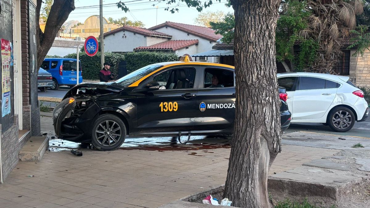 El accidente ocurrió en la esquina de calles Roca y Hernández, de Las Heras. El accidente ocurrió en la esquina de calles Roca y Hernández, de Las Heras.