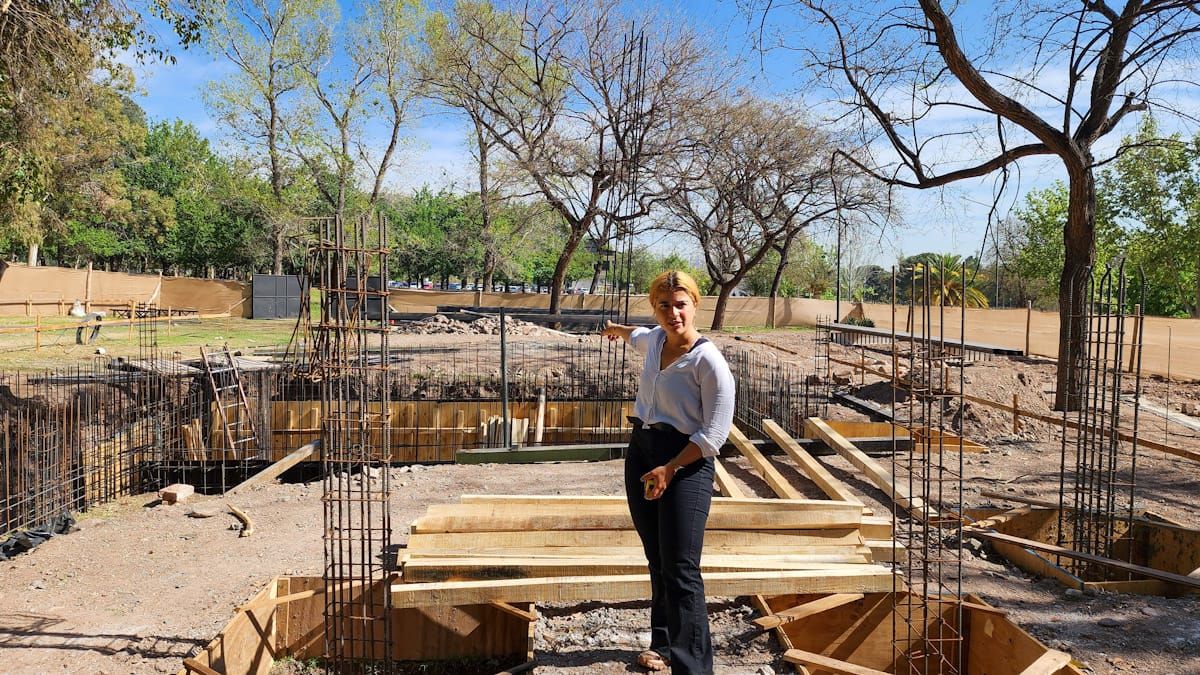 Parte del edificio dará frente al lago en el Parque General San Martín. En noviembre volverán los paseos en embarcación con una tarifa diferenciada para locales y turistas. Parte del edificio dará frente al lago en el Parque General San Martín. En noviembre volverán los paseos en embarcación con una tarifa diferenciada para locales y turistas.