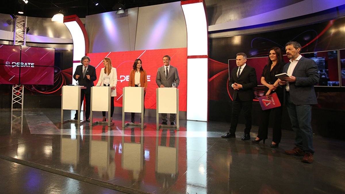 El Debate de los candidatos fue uno de los puntos más altos de rating de la TV de Mendoza en 2019, cuando quienes aspiraban a gobernar la provincia expusieron sus ideas y platadormas en un programa especial que fue conducido por Andrés Gabrielli, Carlos Hernández y Roxana Villegas.