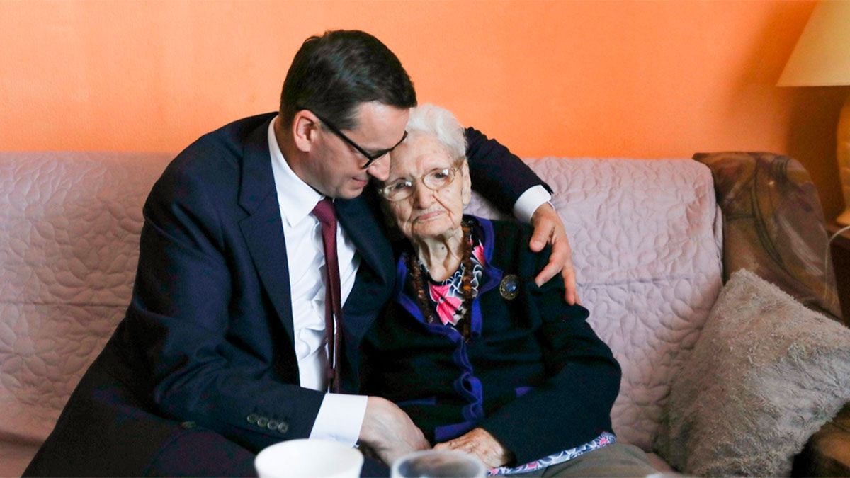 La abuelita polaca tuvo cinco nietos, cuatro bisnietos y cuatro tataranietos.