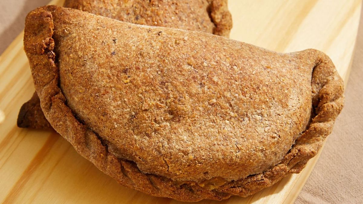 La receta de masa de empanadas sin TACC es suave, elástica y sabrosa. Foto: gentileza&nbsp;ketofood.