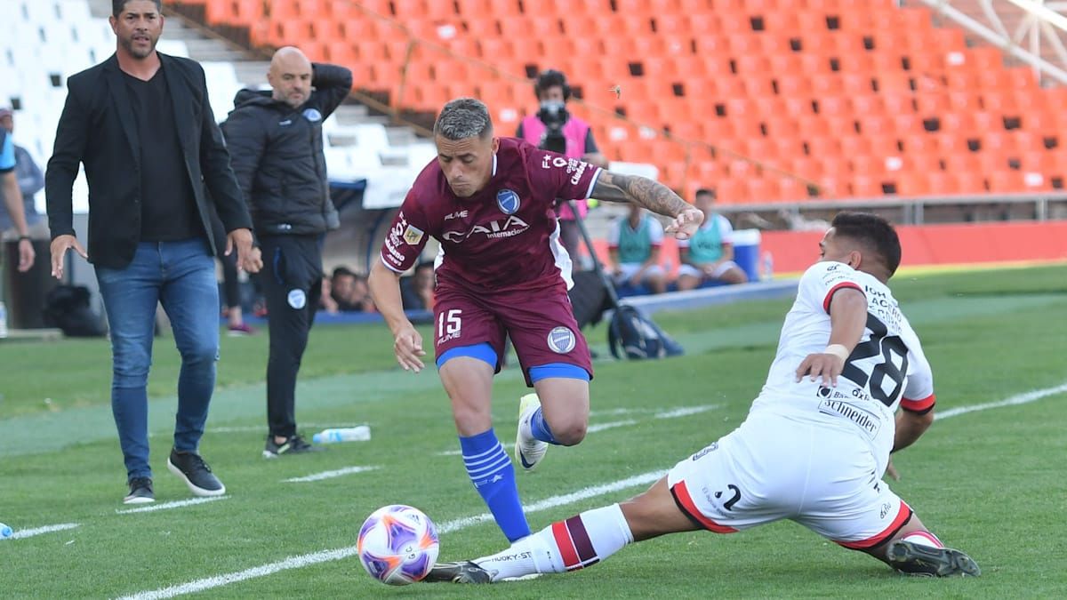 El Expreso lleva 10 partidos sin ganar y la dupla Orsi - Gómez está en la cuerda floja