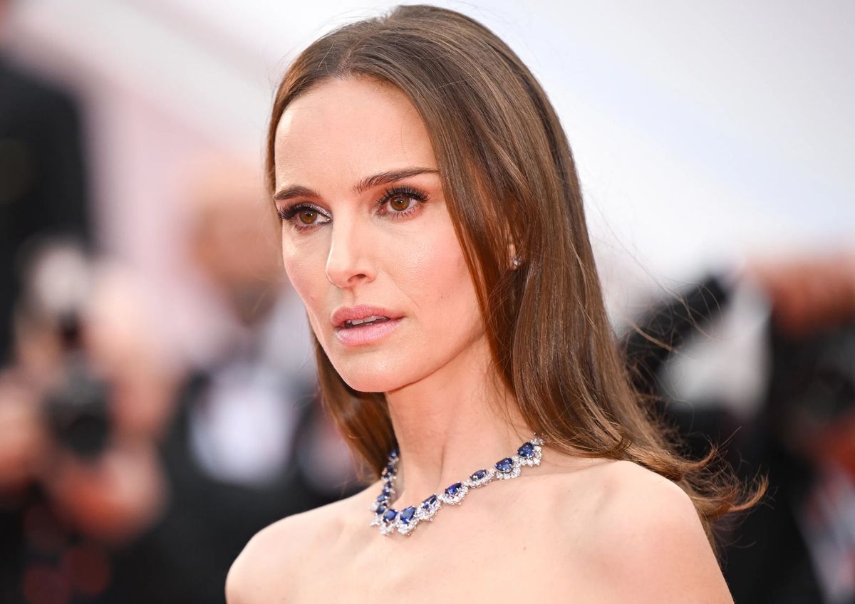 La historia de los famosos que se graduaron con honores de la universidad