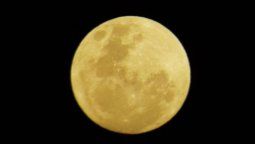 La luna se pudo haber formado de otras más pequeñas