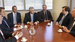 Alberto eligió a Solá como canciller y a Scioli como embajador de Brasil