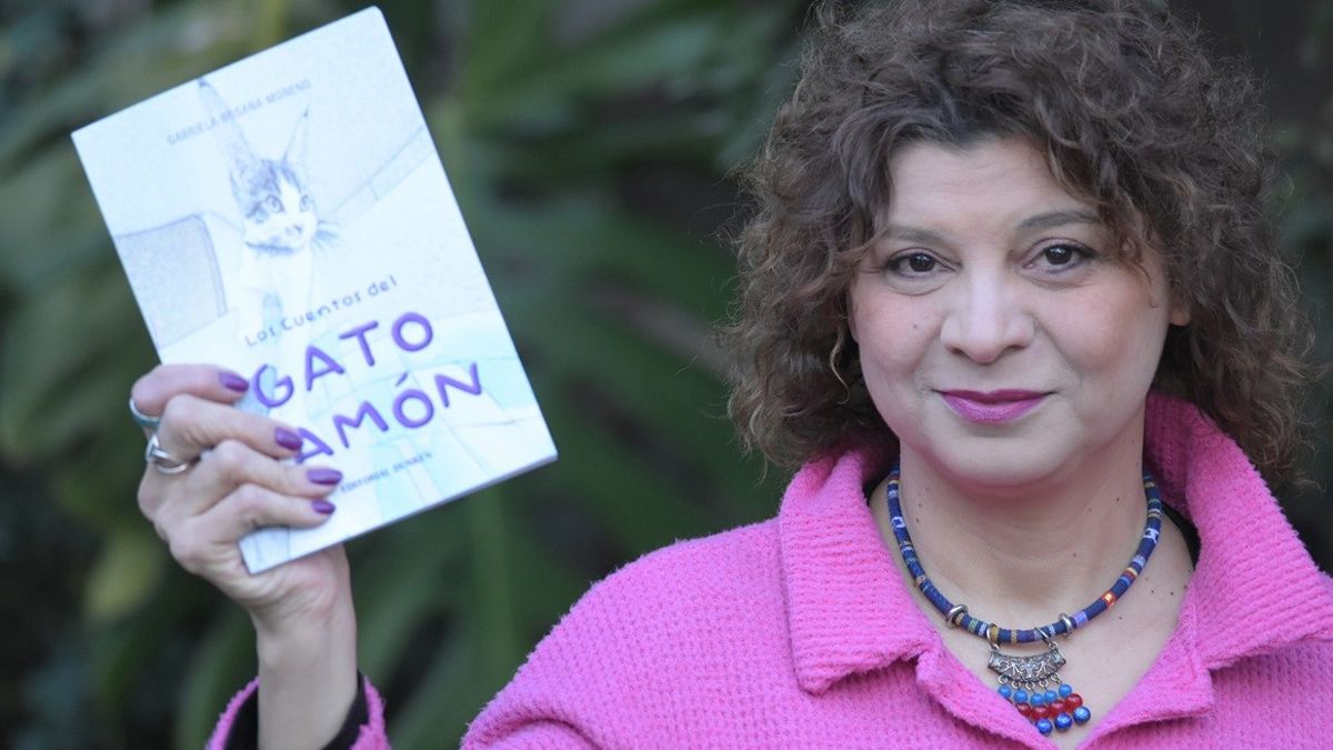 Gabriela Moreno con Los cuentos del Gato Ramón.