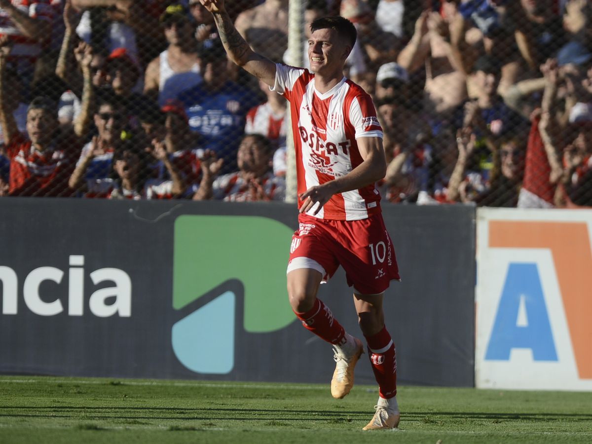 Unión estaba último, se salvó y festejó doble porque Colón juega el desempate Unión estaba último, se salvó y festejó doble porque Colón juega el desempate