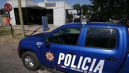 Quedó detenido. Un subcomisario tenía dos autos robados en su casa.
