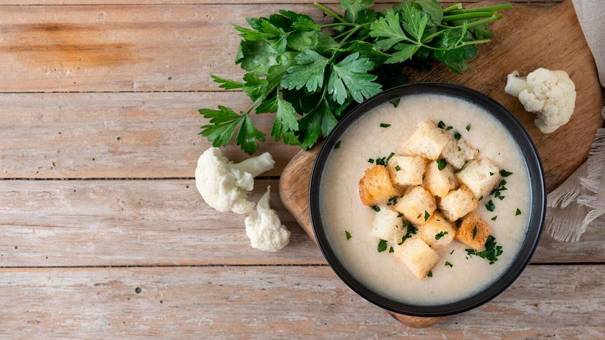 Es de las verduras con mayor valor nutritivo, tiene bajo valor calórico y ayuda al sistema digestivo