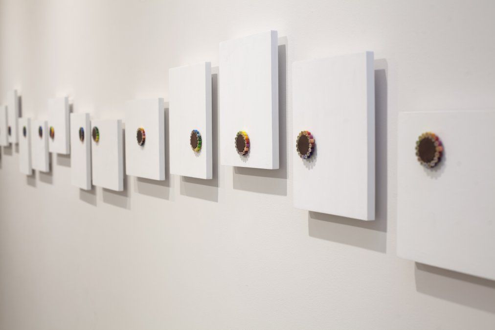 Se trata de una nueva muestra a partir de la exposición individual “Colorear sin salirse del contorno”, de Laura Valdivieso.