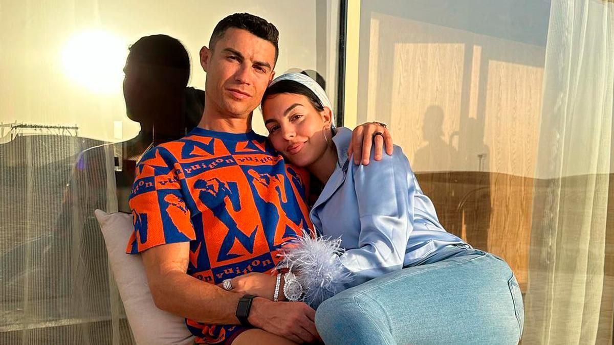 Así es la casa que Cristiano Ronaldo y Georgina Rodríguez tienen en España Así es la casa que Cristiano Ronaldo y Georgina Rodríguez tienen en España