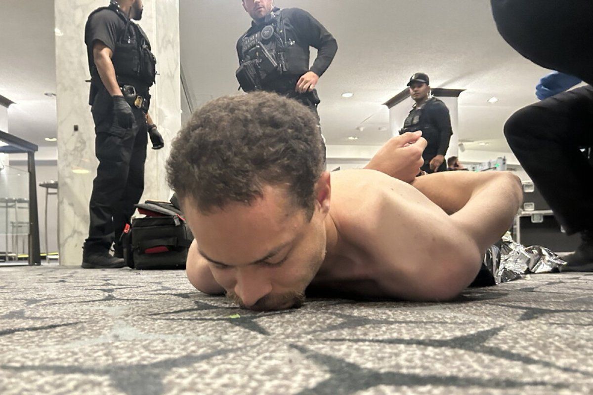 El sospechoso del tiroteo en un evento de Trump es acusado de intento de asesinato del presidente de EE. UU.