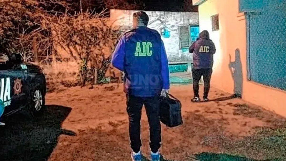 El imputado fue alojado en la comisaría 14 de San José del Rincón.