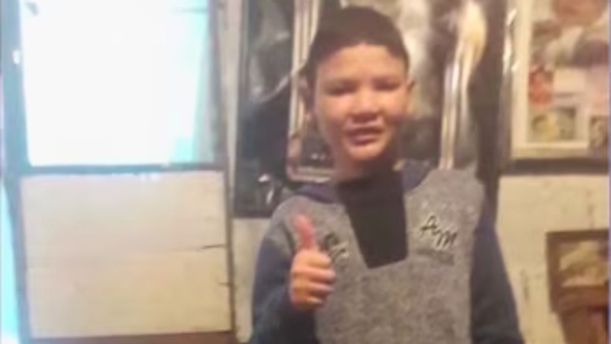 La v&iacute;ctima fatal del crimen en manos de su padre.