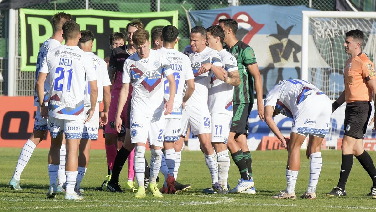Godoy Cruz cayó ante San Martín de San Juan.