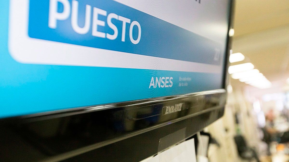 Calendario de pagos ANSES: quiénes cobran hoy lunes 3 de febrero