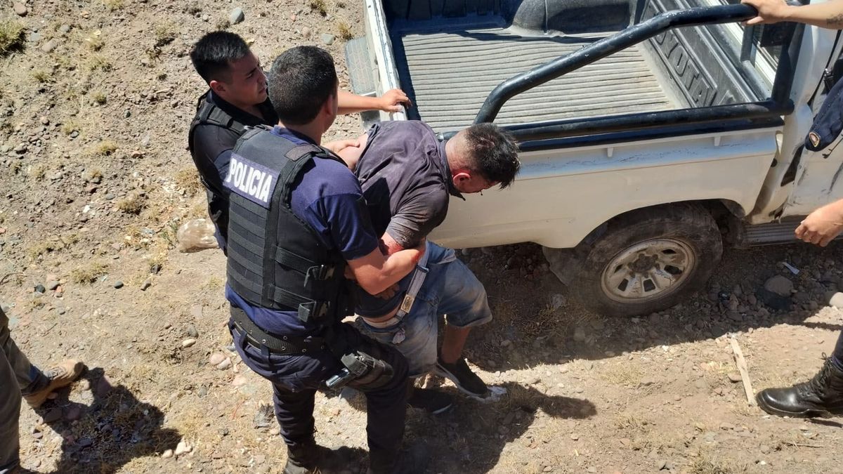 El delincuente terminó muy mal herido y fue llevado al Hospital Central para ser asistido luego del accidente y los golpes que le dieron.