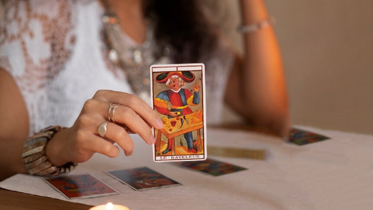 Tarot: descubre tu destino para hoy viernes 27 de septiembre de 2024