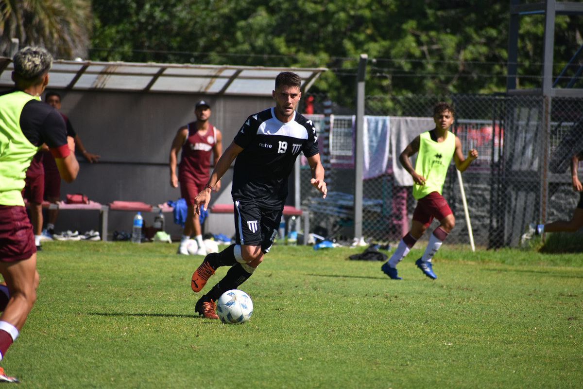 Ignacio Antonio fue uno de los jugadores que se quedó en Gimnasia y Esgrima para pelear por el ascenso.